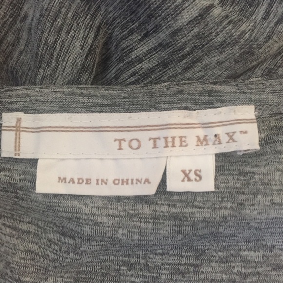 To the Max Grey Ruffle Front Top Size XS - Picture 4 of 6